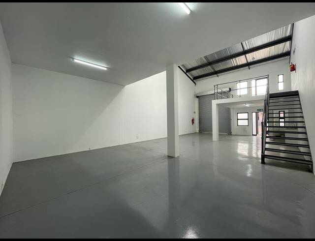 146M² WAREHOUSE FOR SALE IN BARBEQUE DOWNS
